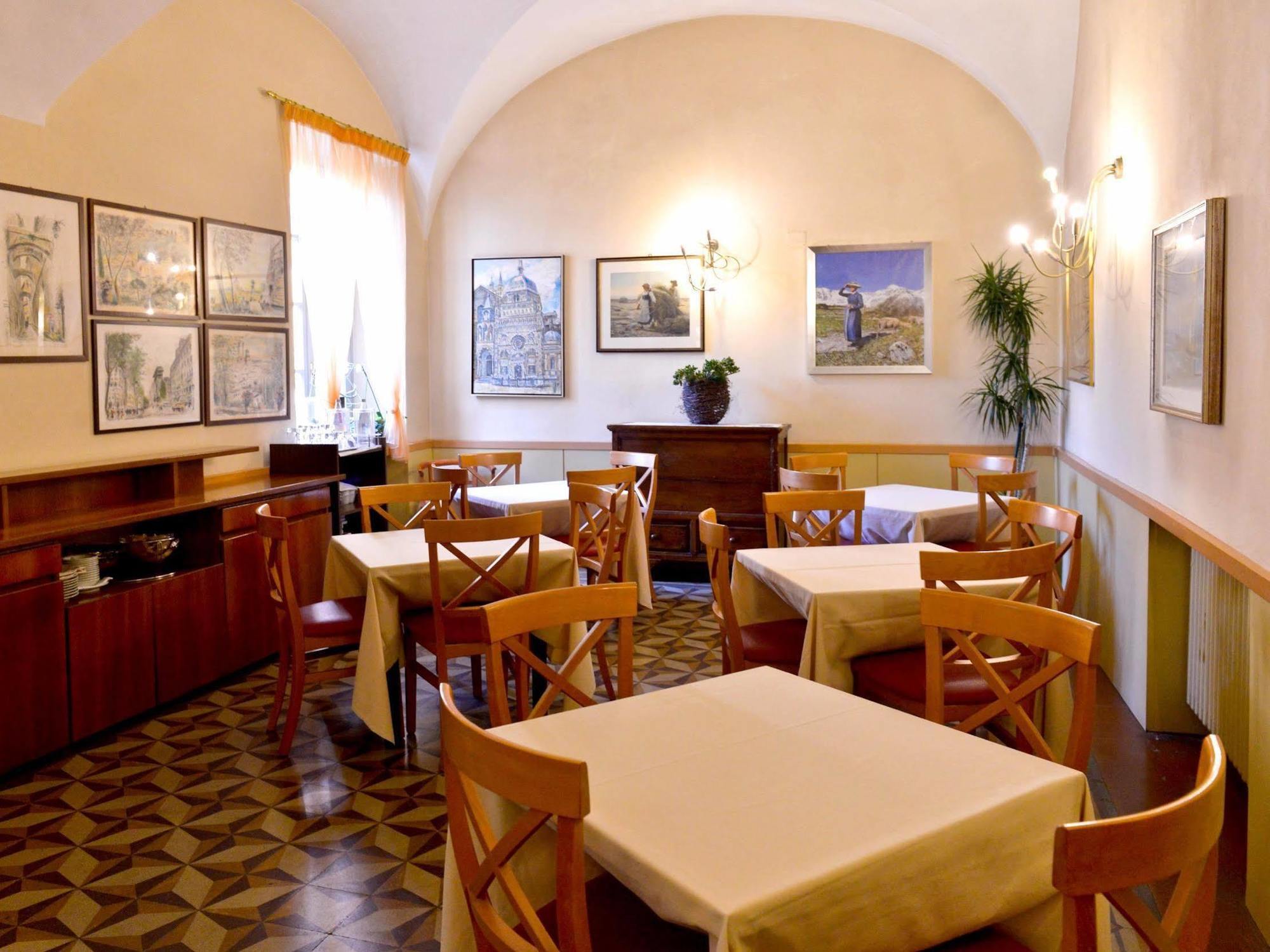 Albergo Della Torre Dal 1891 Трескоре-Бальнеаріо Екстер'єр фото
